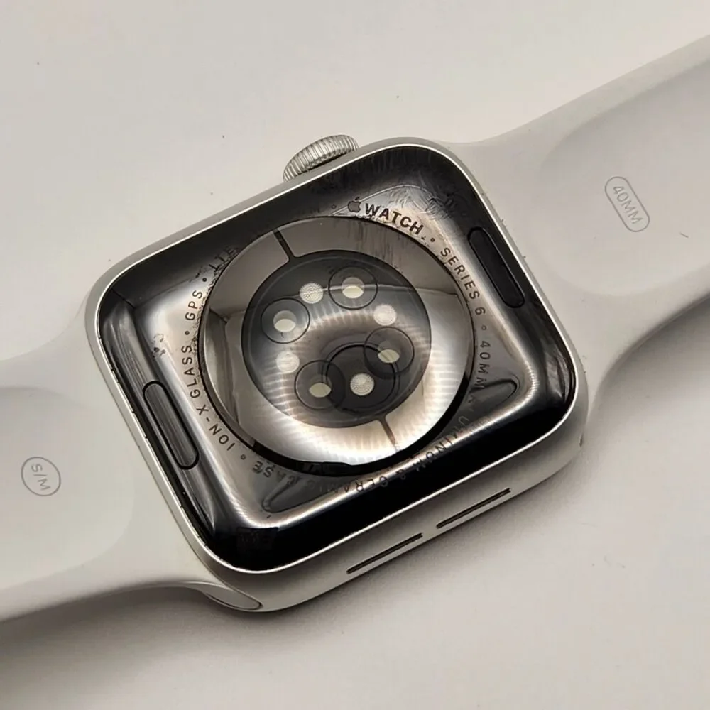 Apple 40mm Apple Watch Series 6 GPS/CELL PARTS OR REPAIR